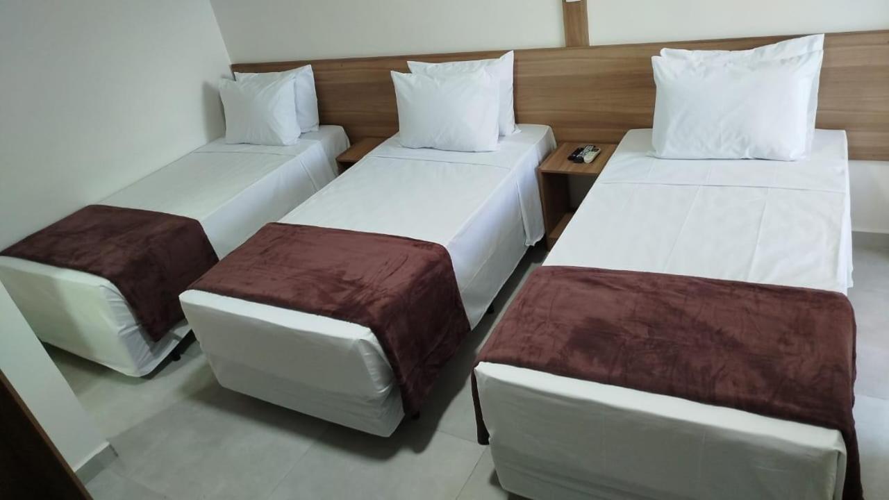 Hotel Internacional グアルーリョス エクステリア 写真