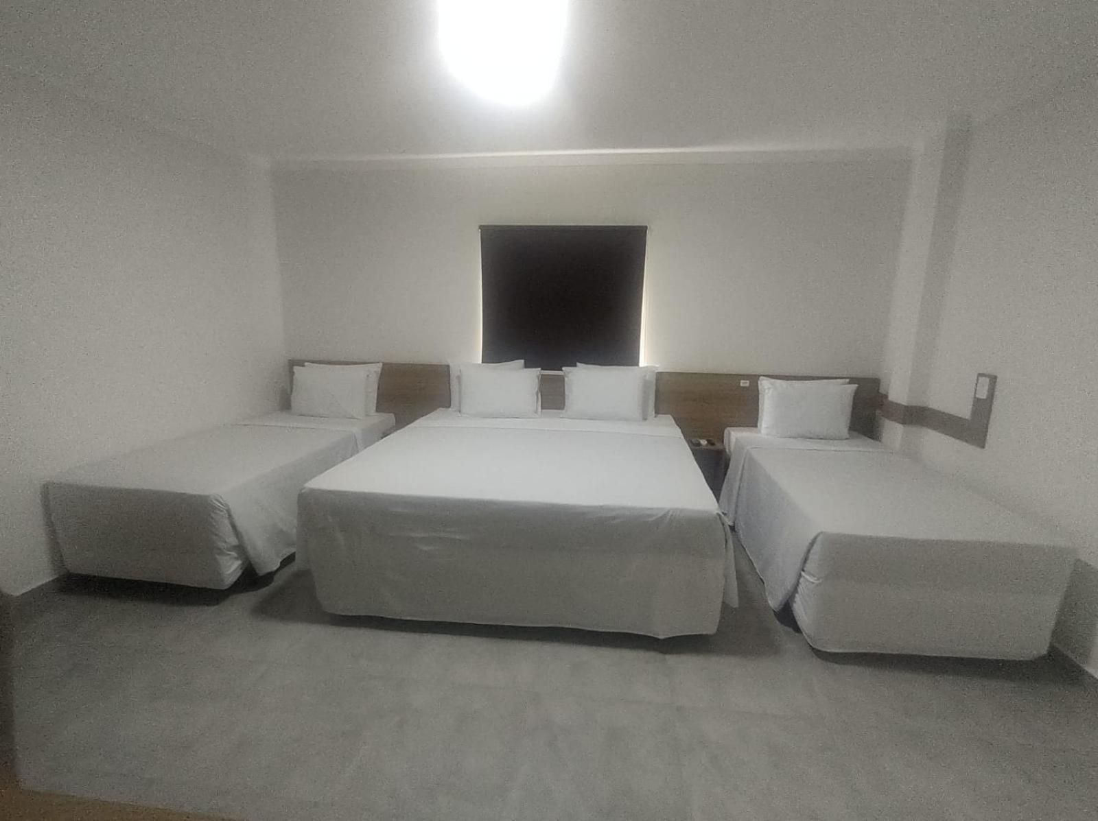 Hotel Internacional グアルーリョス エクステリア 写真