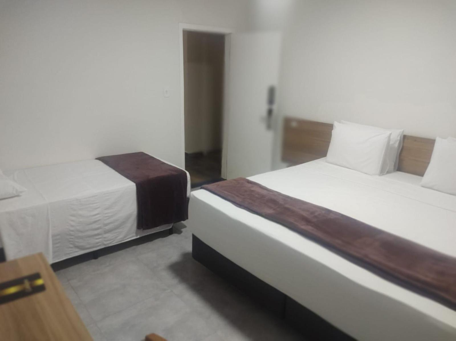 Hotel Internacional グアルーリョス エクステリア 写真